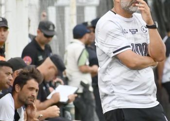BAHIA BLANCA: Se negó a declarar el ex DT de Liniers