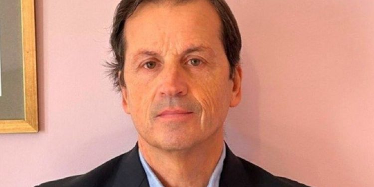 Renunció el titular del Ente Nacional del Gas y la Electricidad a menos de un mes de haber asumido  Néstor Lamboglia dejó la presidencia del ENRGE en medio de disputas internas en el directorio. Su vice, Vicente Serra, asumió al frente del organismo
