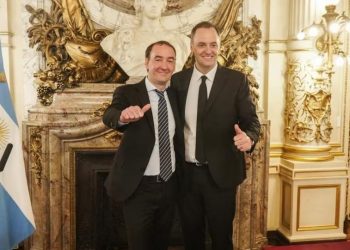 El diputado Adorni también será investigado por malversación de fondos