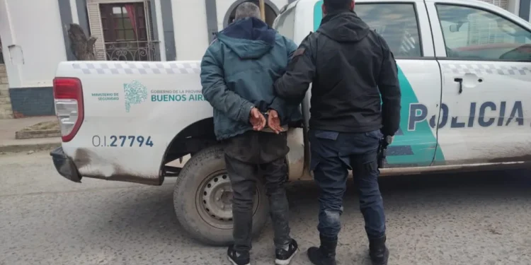 BAHIA BLANCA: Quemó con un cigarrillo y la roció con combustible a su pareja La Policía aprehendió a Heraldo Luis Montenegro (53) en el marco de un grave hecho de violencia de género ocurrido en una vivienda ubicada en Colorado del Monte al 2600.