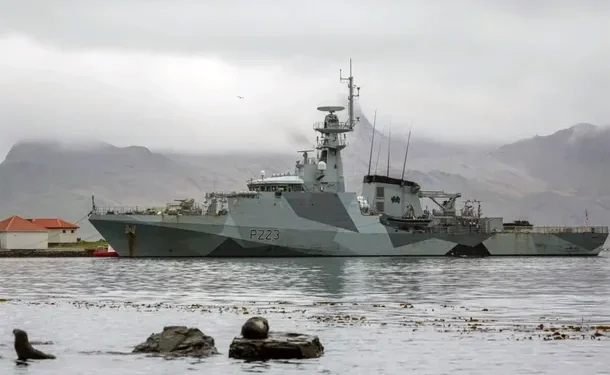 Luego de dos semanas, Cancillería protestó por el paso de un buque inglés por aguas territoriales argentinas  Argentina denunció que el buque viajó por aguas territoriales, sin permiso, desde Malvinas hacia Punta Arenas en Chile para realizar tareas de reaprovisionamiento.