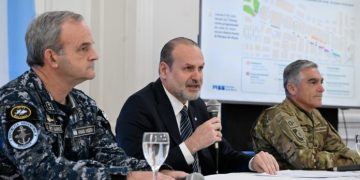 BAHIA BLANCA: Bahía se viste de celeste y blanco para celebrar el Día de la Independencia