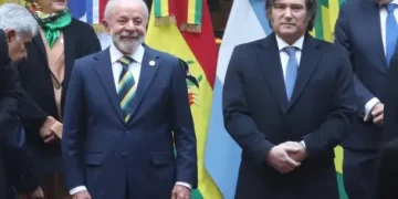 Escalada diplomática: Brasil convocó al embajador argentino tras los insultos de Javier Milei a Lula da Silva