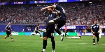 Argentina le dio vuelta el partido a Inglaterra, ganó 2-1 y jugará la final del Mundial