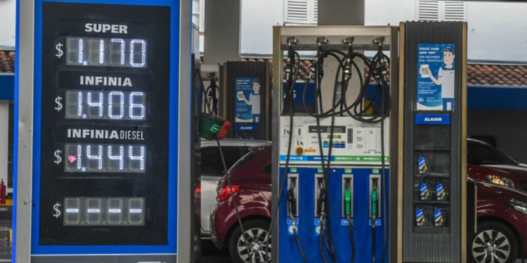 Polémica por una ley para regular las estaciones de servicio: “Se van a fundir en 3 días” Diputados de la oposición salieron al cruce por una iniciativa del massismo para regular los aumentos de combustible en las estaciones de servicio.