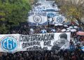 La CGT marcha con los jubilados e inicia un plan de lucha escalonado: una por una, las protestas