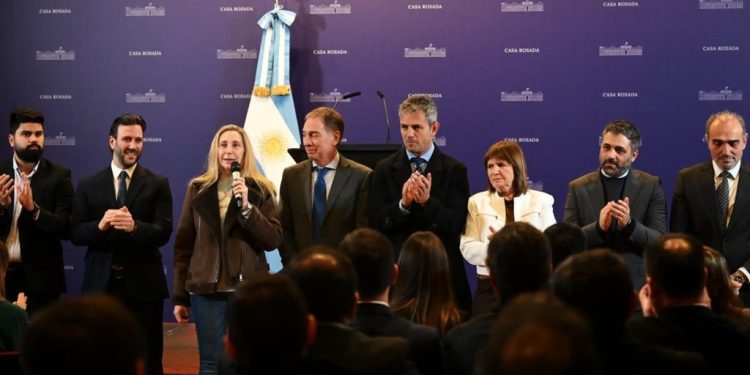 El Gobierno realiza cambios en Inocencia Fiscal y prepara el terreno para la reelección de Milei  El Gobierno vuelve a presentar la ley de Inocencia Fiscal con cambios claves y comienza a preparar el terreno para apuntalar la reelección de Javier Milei.