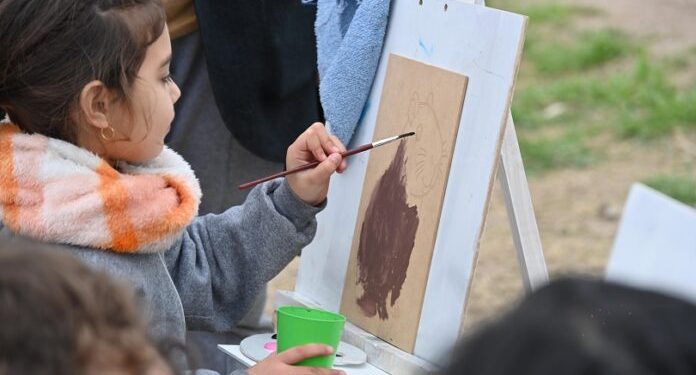 BAHIA BLANCA: Grilla de actividades en Vacaciones de Invierno  En la web bahia.gob.ar/vacacionesdeinvierno2026 o en la aplicación móvil Bahía Buen Plan, se encuentra la grilla completa de propuestas para chicos y grandes.