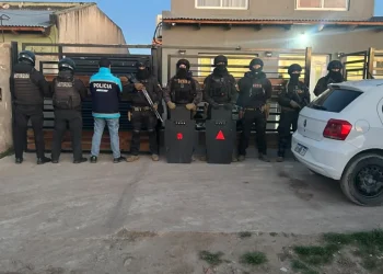 BAHIA BLANCA: Allanamiento en una casa por el asalto en Palihue «secuestran tres armas y detienen a una mujer»