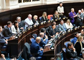 Diputados dio media sanción a la Ley Ema para prevenir la violencia digital en escuelas