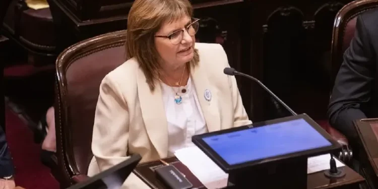 Ley de Tierras: el oficialismo logró bloquear el voto virtual de Sagasti y Flama  Sin la Ley de Tierras, el Senado nacional trata la Ley de Inviolabilidad de la Propiedad Privada. Seguí la cobertura en vivo de la sesión.