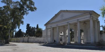 BAHIA BLANCA: Trámites y valores actualizados en el cementerio comunal