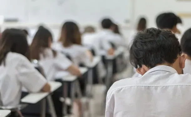 Morosidad: mantendrán vouchers a la educación privada para familias que arrastren cuotas impagas  La morosidad en el pago de cuotas en instituciones de educación privada también se disparó merced de la licuación de salarios