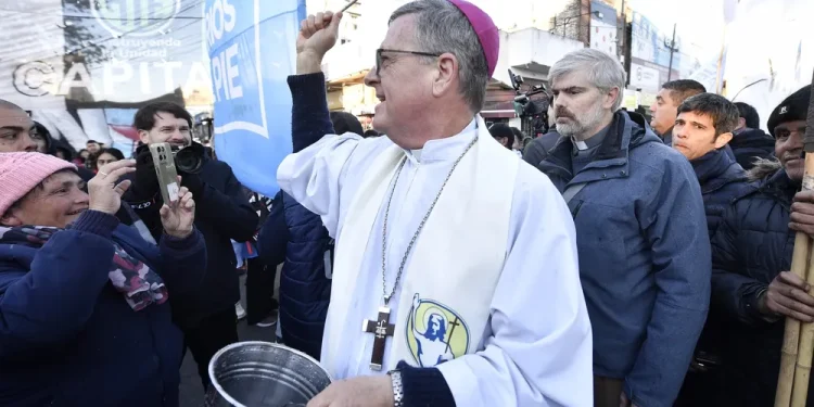 San Cayetano: para García Cuerva «el pueblo está cansado de promesas incumplidas»  Como cada 7 de agosto, el arzobispo de Buenos Aires dio la homilía en la iglesia de San Cayetano, a la que concurren miles de fieles.