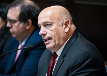 Crisis en IOMA: De Leo alertó por la interrupción de prestaciones en Bahía Blanca