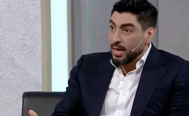 Apareció Facundo Moyano en TV y dijo que su pareja tuvo un paro  Tras el escándalo con Candela Arizaga, el exdirigente sindical rompió el silencio en una entrevista televisiva y se victimizó por haber sido detenido.