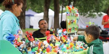 BAHIA BLANCA: Ferias diseño, arte y encuentro en la calle
