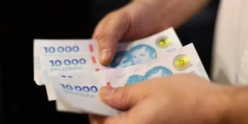 Encuesta: más del 60% de los argentinos se queda sin ingresos antes del día 20
