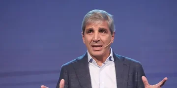 Luis Caputo anunciará un plan para impulsar los créditos hipotecarios con fondos del FGS de ANSES