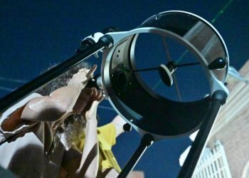BAHIA BLANCA: Observatorio Astronómico «vuelven los jueves de mirar por telescopios»