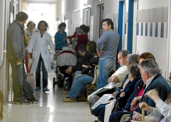 El Gobierno reglamentó el cobro de la atención médica a extranjeros no residentes