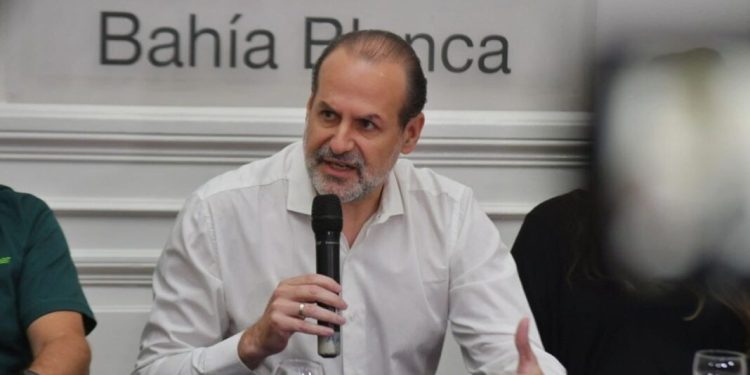 BAHIA BLANCA: Susbielles tildó de “salames” a los dirigentes de Bahía Blanca que apoyan el recorte de Zona Fría El intendente de Bahía Blanca, Federico Susbielles, apuntó contra los dirigentes locales que apoyan el recorte al régimen de Zona Fría.