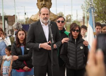 141º Aniversario de Ingeniero White: Susbielles destacó el esfuerzo de la comunidad y anunció un nuevo Centro de Salud, obras hidráulicas y más pavimento