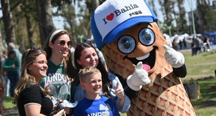 BAHIA BLANCA: La ciudad se prepara para la “Fiesta del Cubanito 2026”  La Fiesta del Cubanito en Primavera, organizada por el Municipio y el Consorcio de Gestión del Puerto de Bahía Blanca, celebra su cuarta edición, consolidándose como un encuentro que reúne una tradición gastronómica profundamente bahiense, música, cultura y producción local.