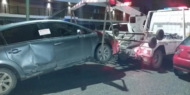 BAHIA BLANCA: Dos detenidos por un robo en el barrio Palihue «recuperaron herramientas y secuestraron cocaína»  La investigación se inició tras el robo cometido el jueves en una vivienda de La Falda al 300. A partir del análisis de cámaras de seguridad, la Policía logró identificar a uno de los sospechosos. Durante el procedimiento también secuestraron 17,4 gramos de cocaína.