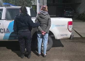 BAHIA BLANCA: Una mujer atacó con un cuchillo a su pareja y terminó detenida