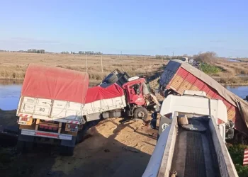 RUTA 51: Trágico choque entre cuatro camiones, un hombre murió y dos conductores resultaron heridos