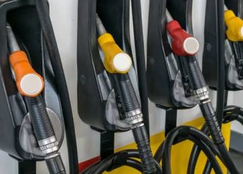 Más señales de caída de actividad: la venta de combustibles sigue en picada