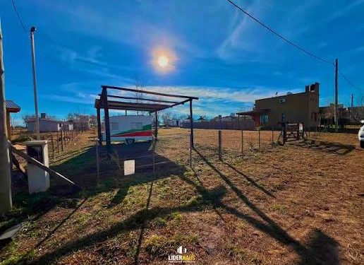 BAHIA BLANCA: Susbielles anunció que sumará 142 nuevos lotes en Villa Talleres y Villa Serra  La iniciativa contempla una inversión provincial superior a los $1.660 millones y permitirá avanzar con la urbanización de dos sectores de la ciudad. Los terrenos contarán con servicios de gas, agua, electricidad, cloacas y cordón cuneta.