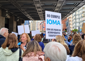 Afiliados piden intervenir el IOMA por la falta de acceso a prestaciones: “Queremos una vida digna”