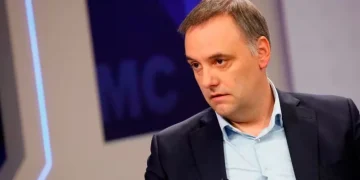 Manuel Adorni dio detalles de su patrimonio y atribuyó los dólares a la venta de Bitcoin