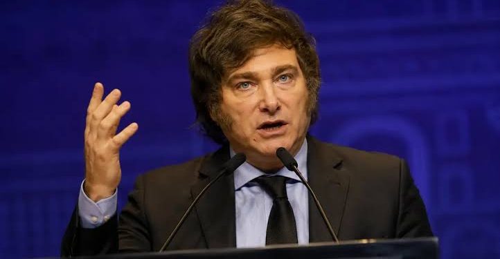 BAHIA BLANCA: Milei elige Bahía Blanca para desembarcar en la campaña bonaerense  El Presidente realizará este viernes su primera actividad de campaña en territorio bonaerense. La visita tendrá como escenario a Bahía Blanca, una ciudad estratégica para el esquema de inversiones impulsado por el Gobierno nacional a través del RIGI.