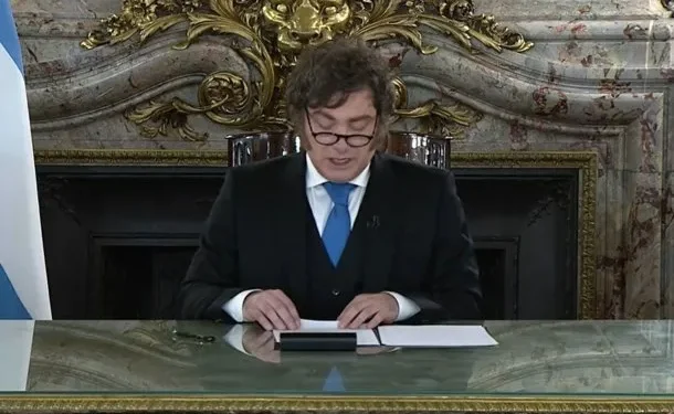 El Gobierno firmará un Decreto de Necesidad y Urgencia para crear una base naval en Tierra del Fuego y sancionar explotación de recursos naturales en Malvinas