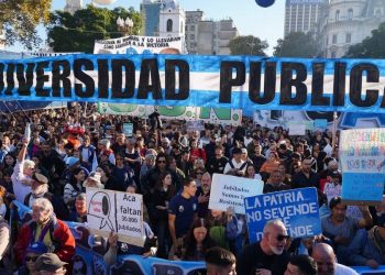 Docentes universitarios arrancan un nuevo paro contra Milei por salarios