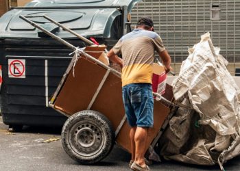 La pobreza volvió a subir al 32,3% y ya alcanza a más de 15 millones de argentinos