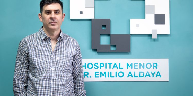 TORNQUIST: Nueva dirección médica para el Hospital Menor Dr. Emilio Aldaya  La intendenta municipal Estefanía Bordoni puso en funciones al Dr. Gonzalo Gómez como nuevo director médico del Hospital Menor Dr. Emilio Aldaya de Sierra de la Ventana. Gómez, médico especialista en Traumatología, asumió la conducción del nosocomio a partir de octubre, dando inicio a una nueva etapa de la institución.