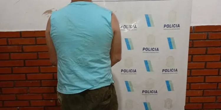BAHIA BLANCA: Aprehendieron a un hombre acusado de golpear a su pareja  Un hombre de 33 años fue aprehendido ayer luego de ser acusado de agredir físicamente a su pareja durante una discusión ocurrida en una vivienda ubicada en Ángel Brunel al 200.