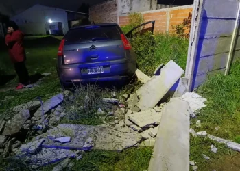 BAHIA BLANCA: Dos hombres fueron aprehendidos tras una persecución policial que terminó con un choque