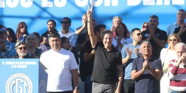 La CGT adelantó que le entregará al Papa un documento con duras críticas a Milei  La CGT prepara un extenso documento para entregarle al papa León XIV que contendrá duras críticas a Javier Milei y los principales planteos del sindicalismo.