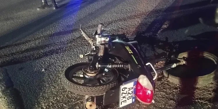 BAHIA BLANCA: Murió un hombre de 50 años tras un choque entre una moto y un auto en la Ruta 3  Un hombre de 50 años murió durante la noche del sábado luego de protagonizar un accidente de tránsito en la zona de El Cholo, sobre la Ruta Nacional 3.