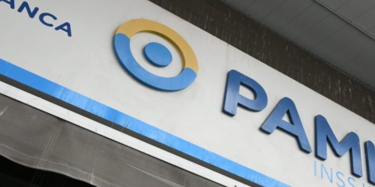Crisis en el PAMI: Paro de 96 horas de médicos y cómo impacta en la atención de afiliados  Los profesionales reclaman a PAMI una actualización de los honorarios que paga el organismo por cada afiliado.