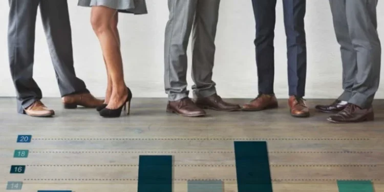Grupo financiero suizo UBS advirtió por la caída de los salarios en Argentina y el aumento del desempleo  En su último informe advirtió que el derrumbe de los salarios reales y la caída del empleo ponen en entredicho las chances de Javier Milei de ser reelegido.