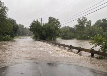 Crece el río Uruguay y aumenta el temor a inundaciones en el Litoral