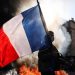 El gobierno francés anunció toques de queda ante las violentas protestas y saqueos en París