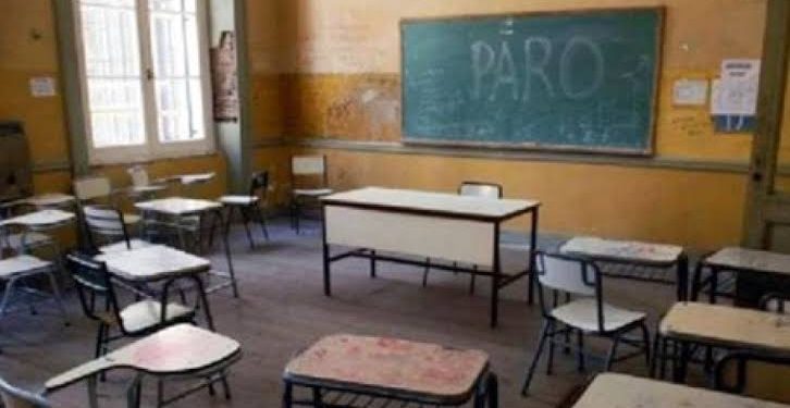 BAHIA BLANCA: La FEB rechazó la oferta salarial y anunció un paro docente por  48 horas  El gremio realizará una medida de fuerza de 48 horas en rechazo al aumento del 6% ofrecido por el Gobierno bonaerense. La segunda jornada todavía no tiene fecha definida.
