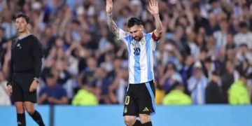Lionel Messi llegó a la Argentina para su despedida de la Selección